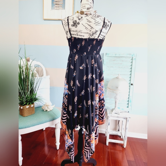 Express Floral Handkerchief Dress - Picture 8 of 10